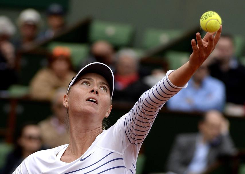 Roland Garros ottavi finale donne. Maria Sharapova vs Lucie Safarova. La russa battuta dalla ceca 7-6 6-4. (Epa)